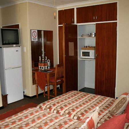 Hotel Tamboti House Malalane Esterno foto